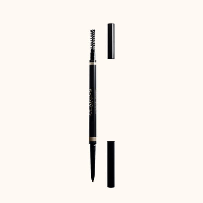 Packshot av Clarins 2-i-1 Blond Brow Pencil med integrert b&oslash;rste og en ultrafin uttrekkbar spiss for naturlige bryn.