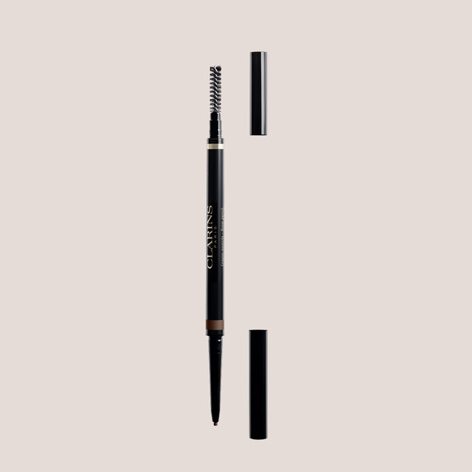 Packshot av Clarins 2-i-1 Warm Brown Brow Pencil med integrert b&oslash;rste og ultrafin uttrekkbar spiss for naturlige, definerte bryn.