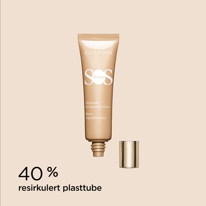Pakkebilde av SOS Primer Peach fra Clarins med tekst som fremhever at emballasjen er laget av 40 % resirkulert plast.