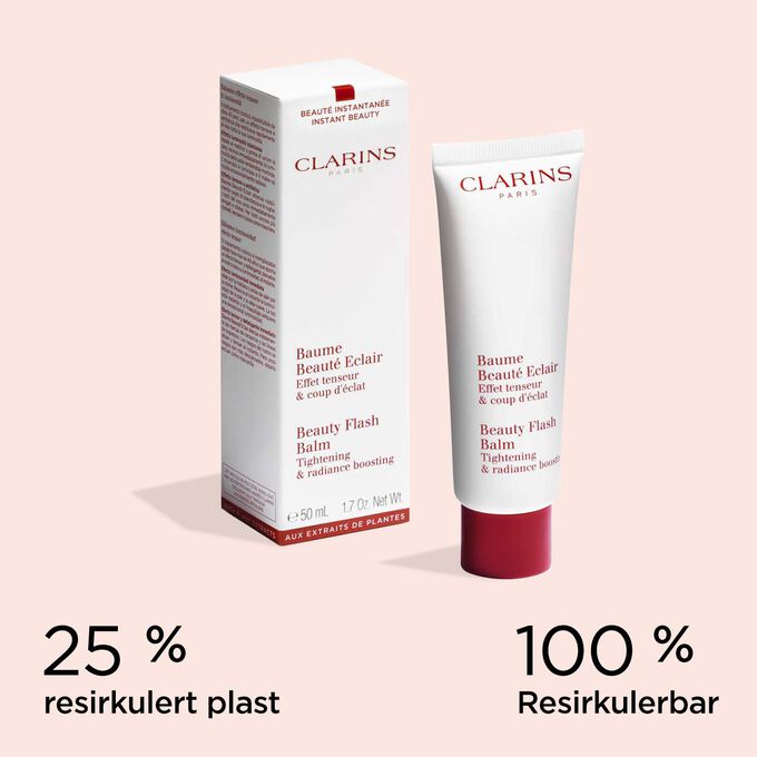 Tube med Clarins Beauty Flash Balm med emballasjen for å illustrere at materialene er resirkulerte.